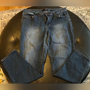 Women’s skinny Blue Jeans